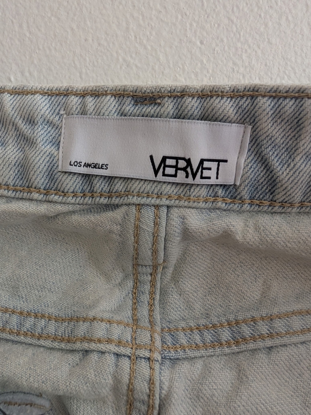 Light Wash Distressed Women’s Jeans - Casual Ripped Knee Style - Picture 6 of 6